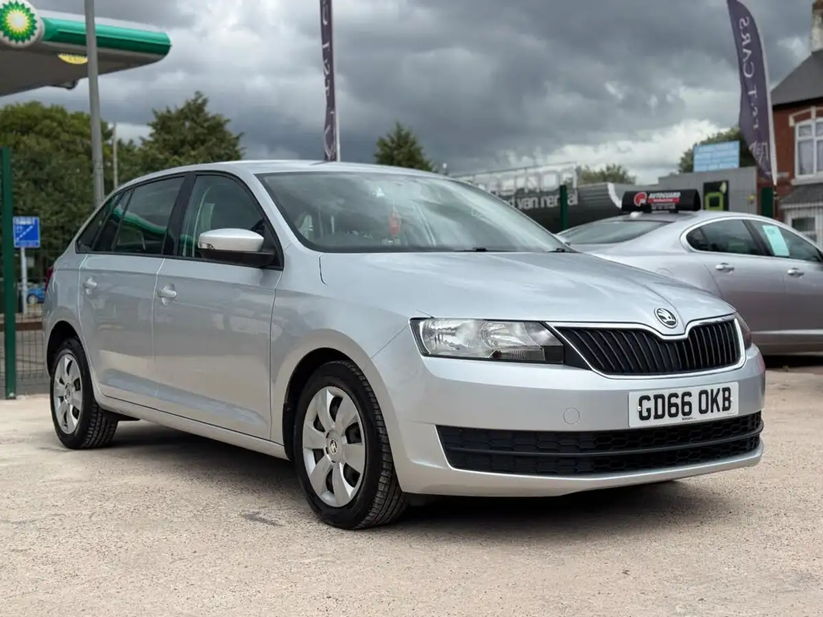 2016-skoda-rapid-spaceback-14tdi-s-big-15