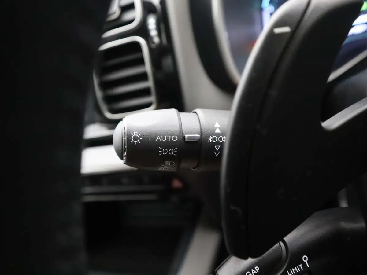 2020-citroen-c5-aircross-12-puretech-flair-plus-eat8-big-37