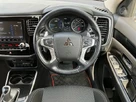 2020-mitsubishi-outlander-24-design-phev-small-16