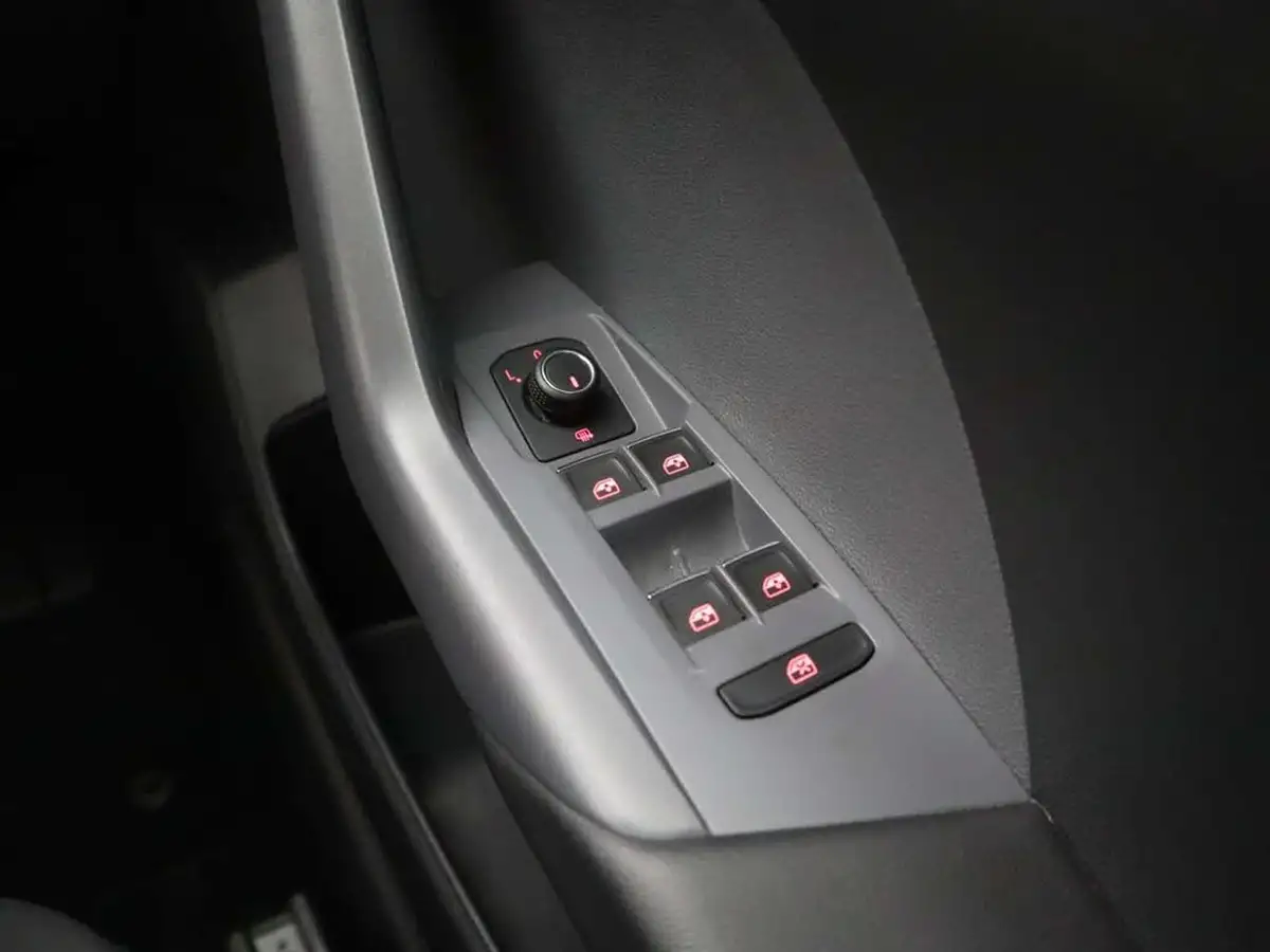 2020-volkswagen-t-cross-10-tsi-sel-115ps-big-29