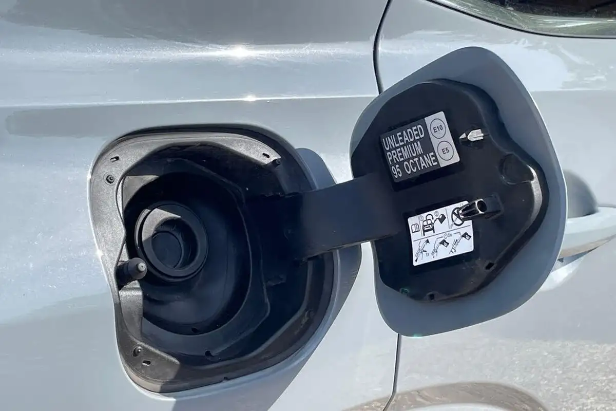2021-nissan-qashqai-13-dig-t-premiere-edition-140ps-big-17