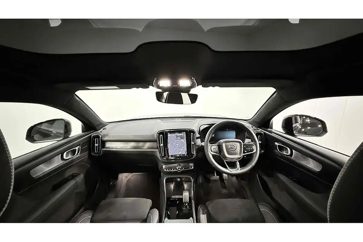 2022-volvo-c40-e-twin-recharge-pro-big-1