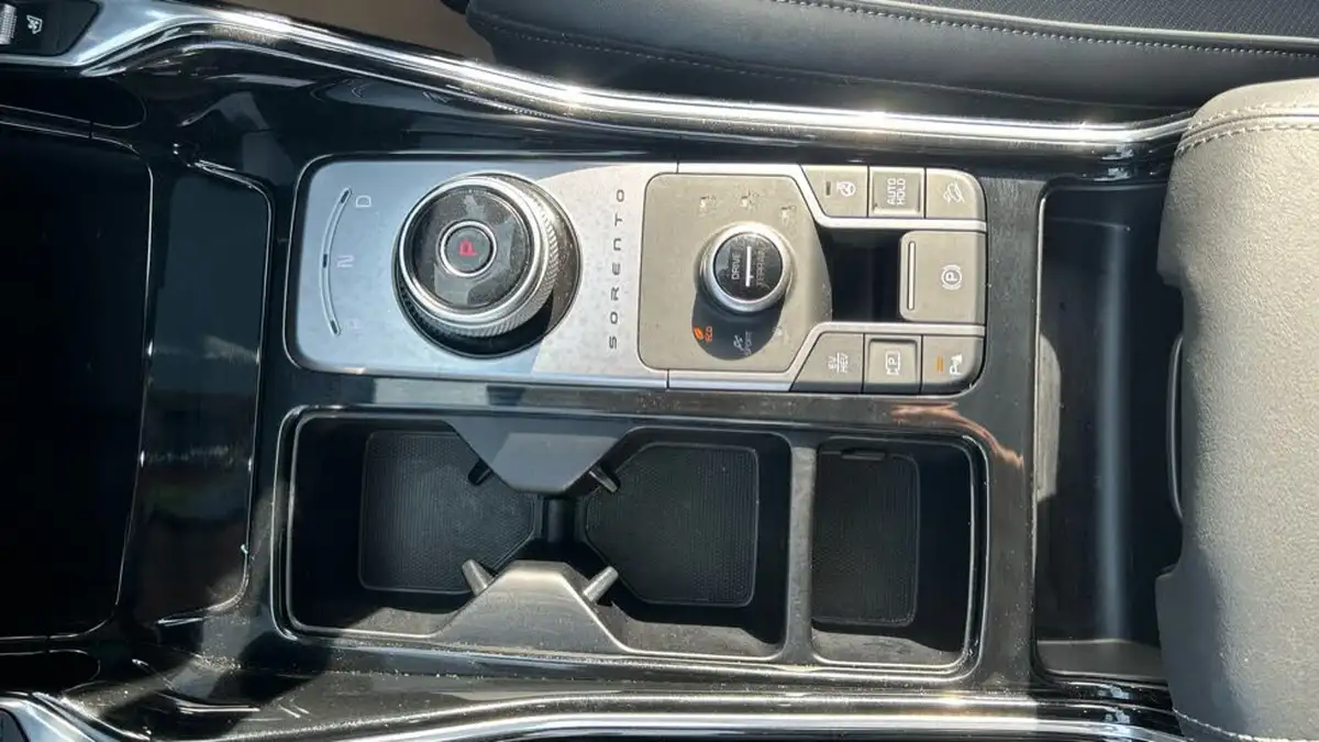2023-kia-sorento-16-t-gdi-4-261bhp-phev-big-14