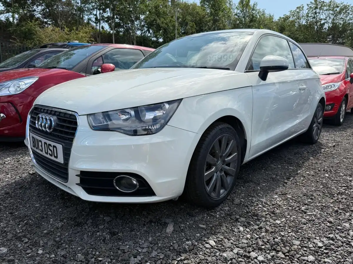 2013-audi-a1-14-sport-tfsi-122ps-hatchback-3d-1390cc-big-14