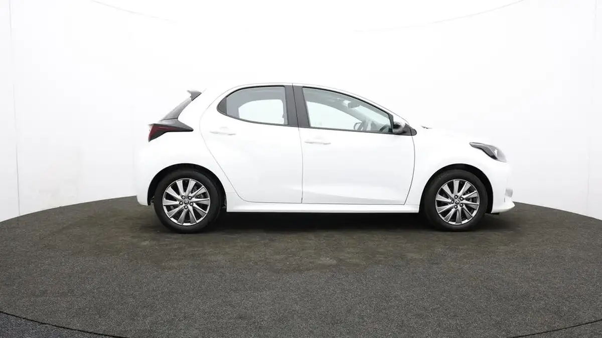 2022-toyota-yaris-15-vvt-i-icon-big-42