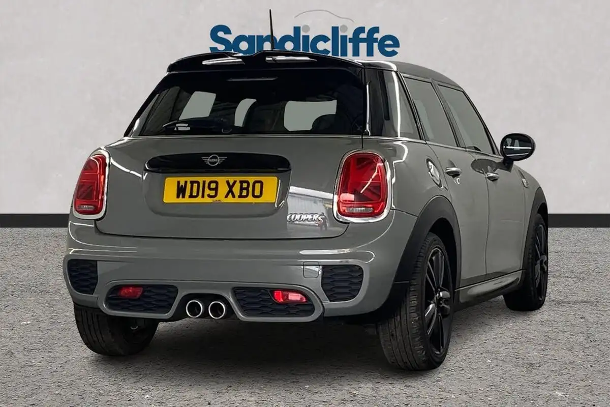 2019-mini-cooper-20-cooper-s-sport-189bhp-hatchback-5d-big-3