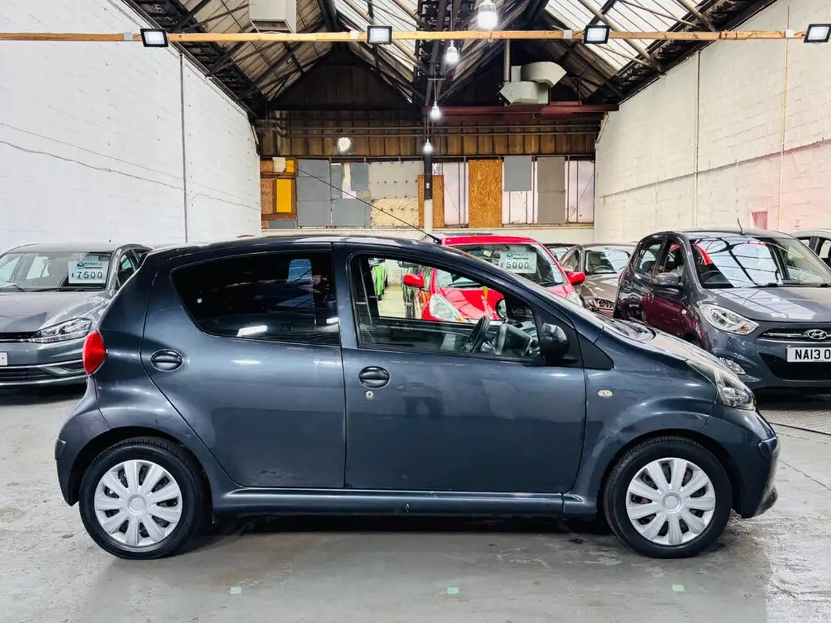2007-toyota-aygo-10-aygo-5d-mmt-big-7