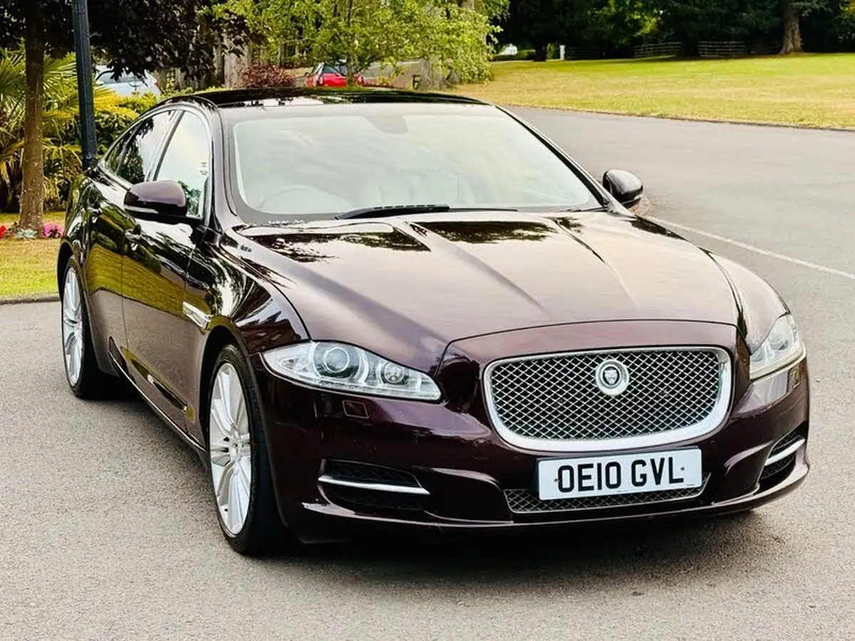 2010-jaguar-xj-series-30td-xj-portfolio-big-25