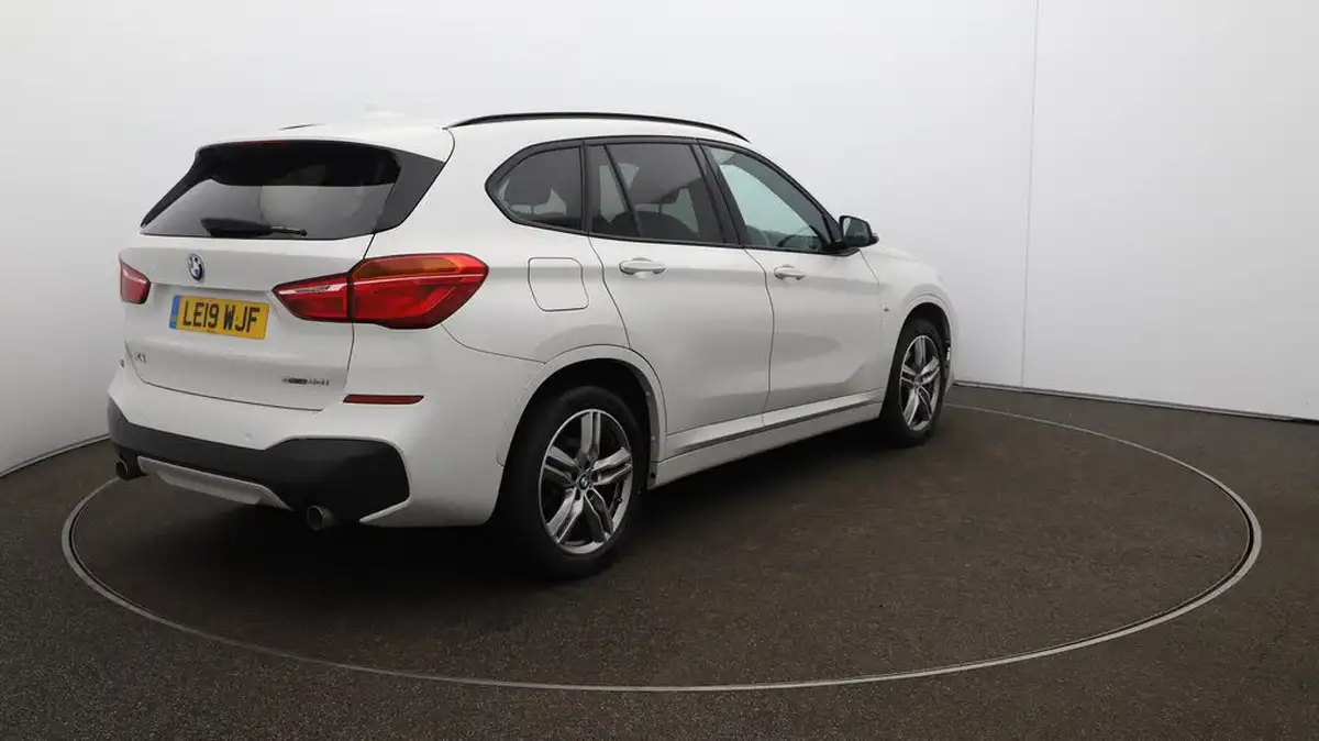 2019-bmw-x1-20-sdrive20i-m-sport-big-54