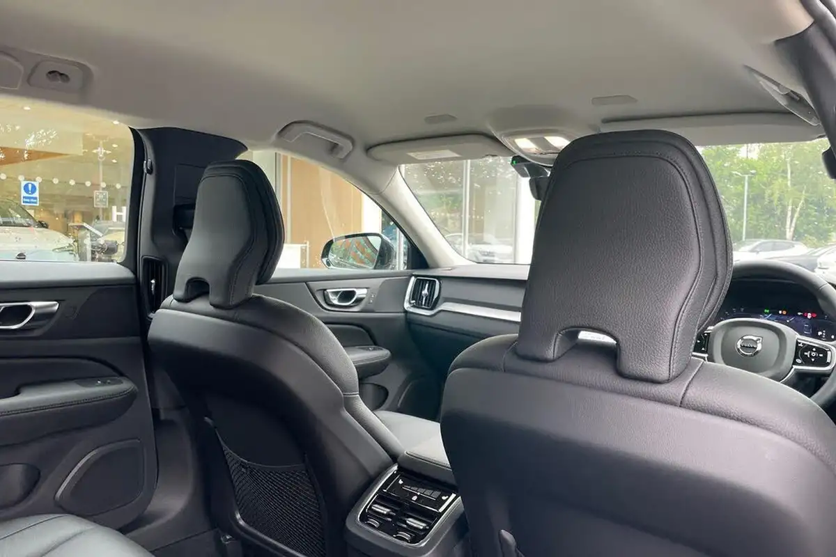 2025-volvo-v60-20-b4-plus-station-wagon-big-22