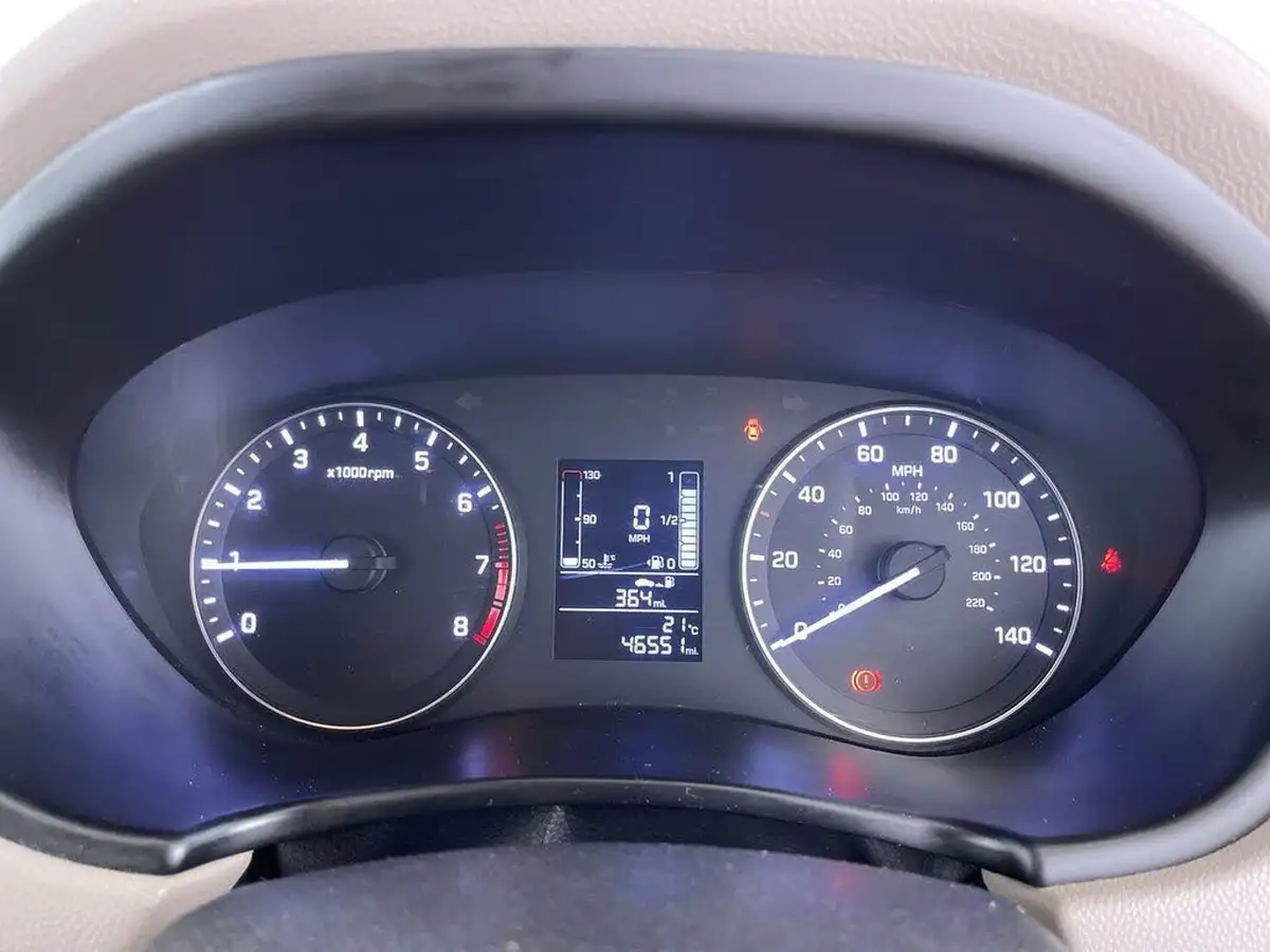 2015-hyundai-i20-12-se-hatchback-5d-big-37