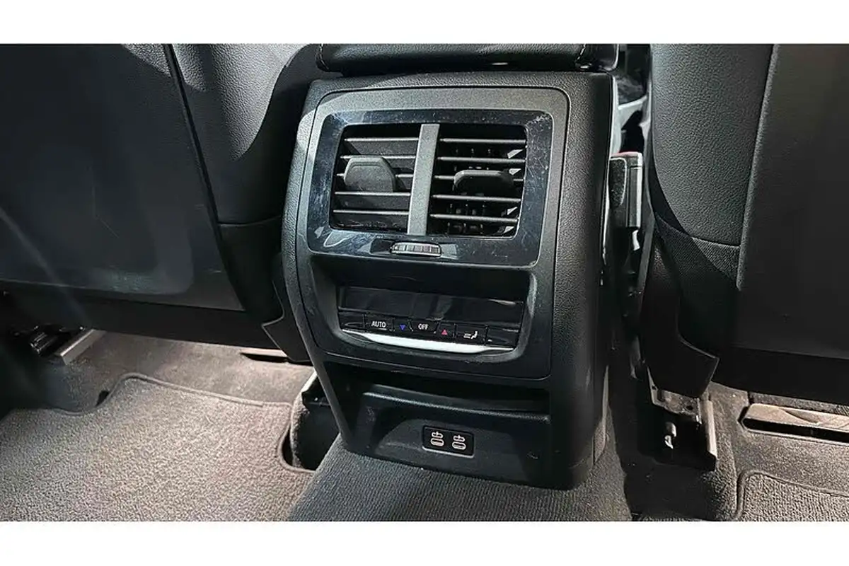2022-bmw-x3-20-xdrive-30e-m-sport-big-26