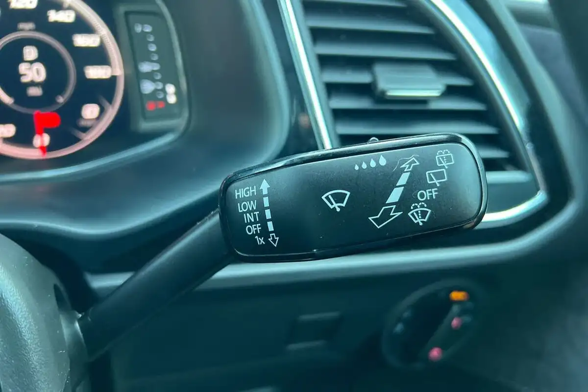 2020-seat-leon-20-tsi-cupra-300-4drive-ss-estate-big-23