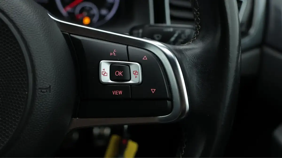 2021-volkswagen-polo-10-tsi-r-line-110ps-big-25