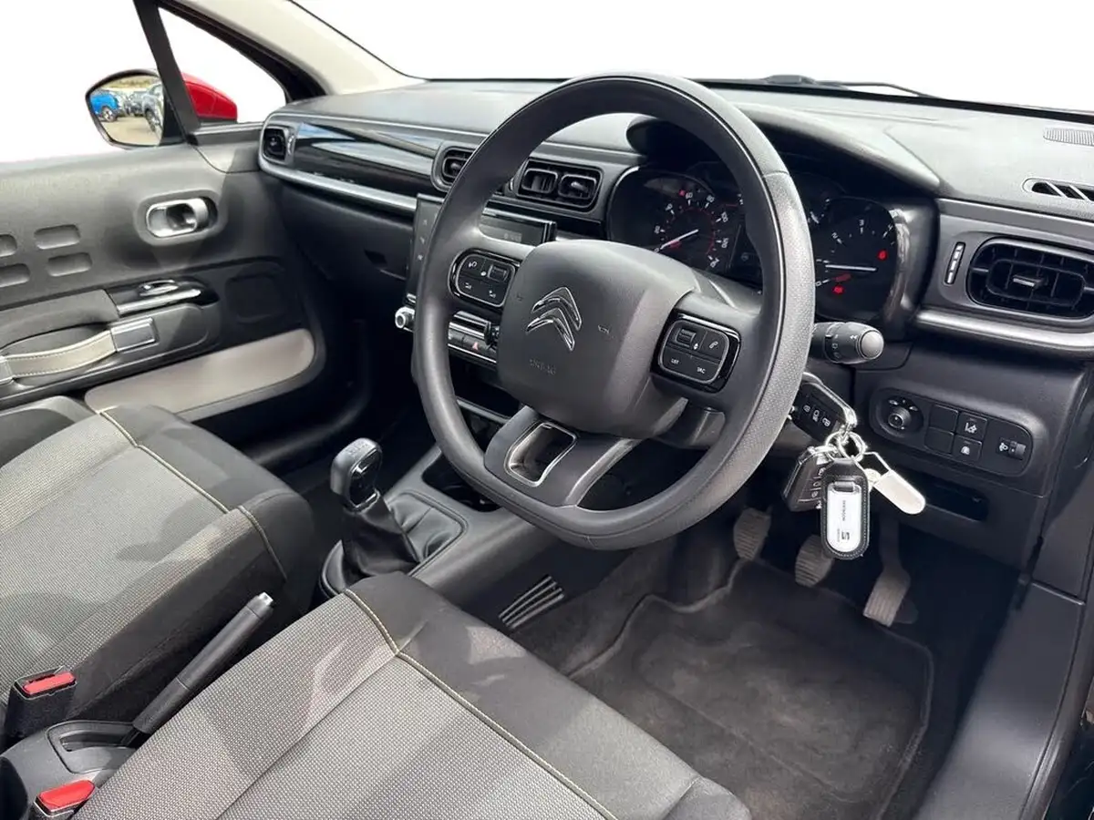 2018-citroen-c3-12-puretech-feel-82ps-big-5