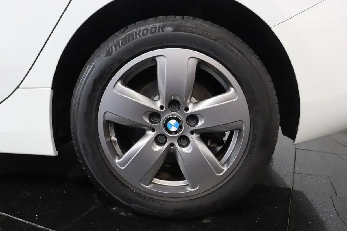 2021-bmw-1-series-20td-118d-se-lcp-big-35