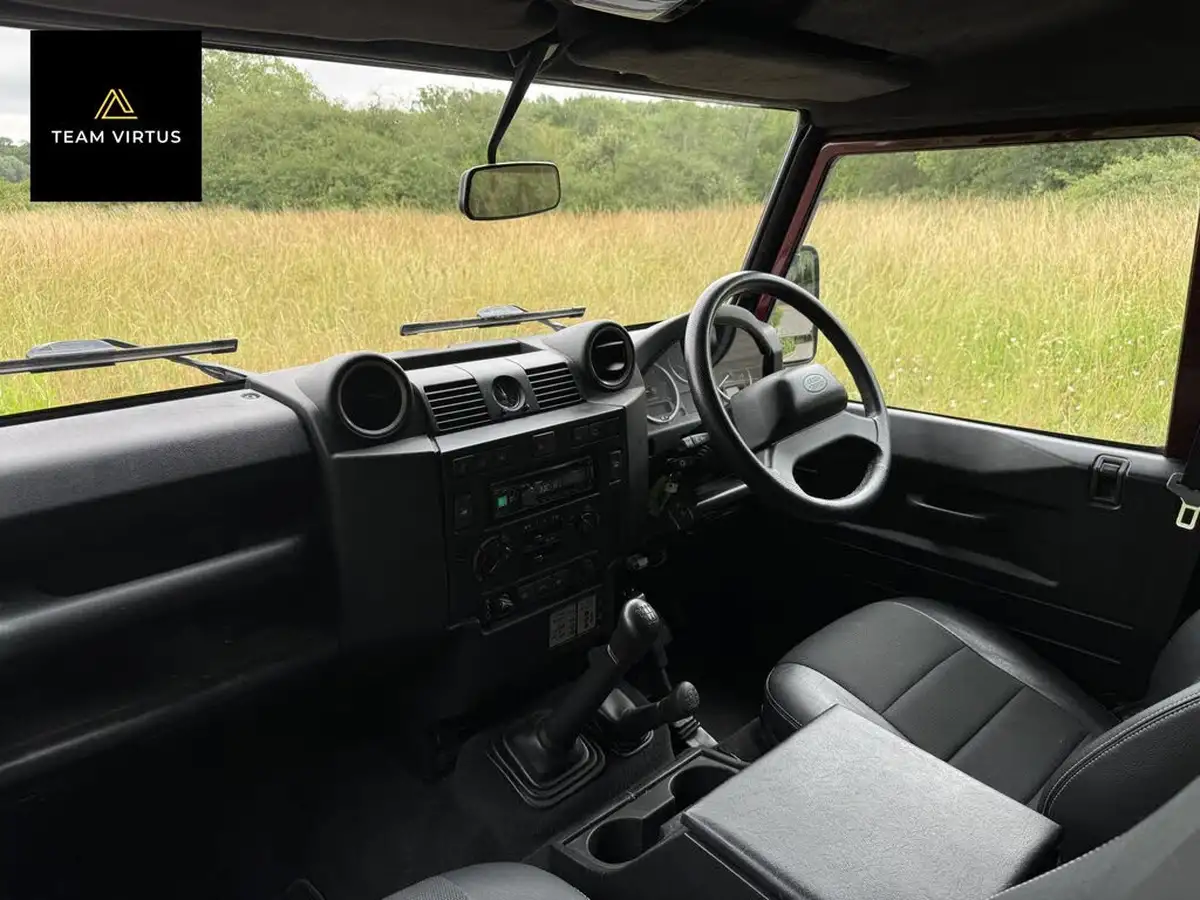 2015-land-rover-110-defender-22td-xs-22i-station-wagon-5-drs-big-18