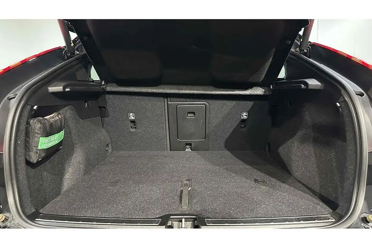 2022-volvo-c40-e-twin-recharge-pro-big-57