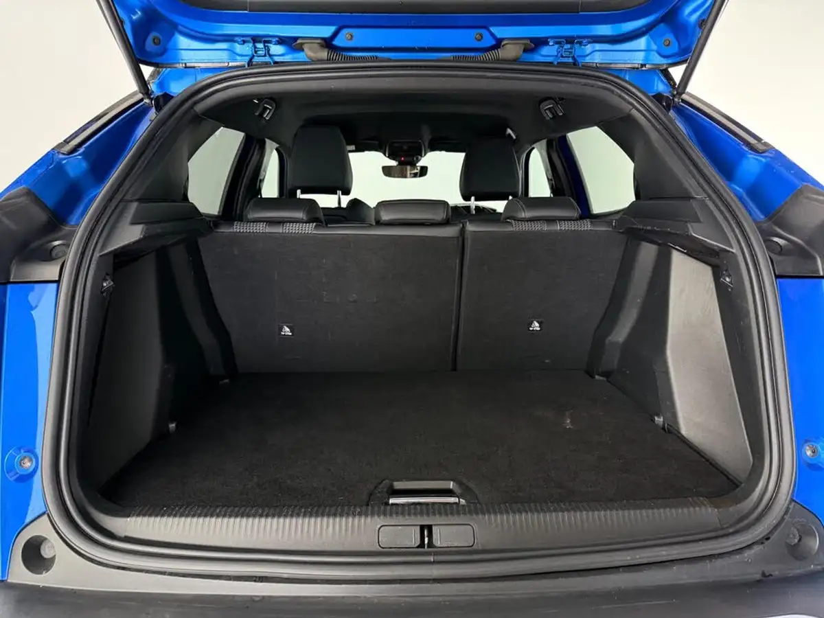 2022-peugeot-2008-suv-12-puretech-gt-eat8-big-10