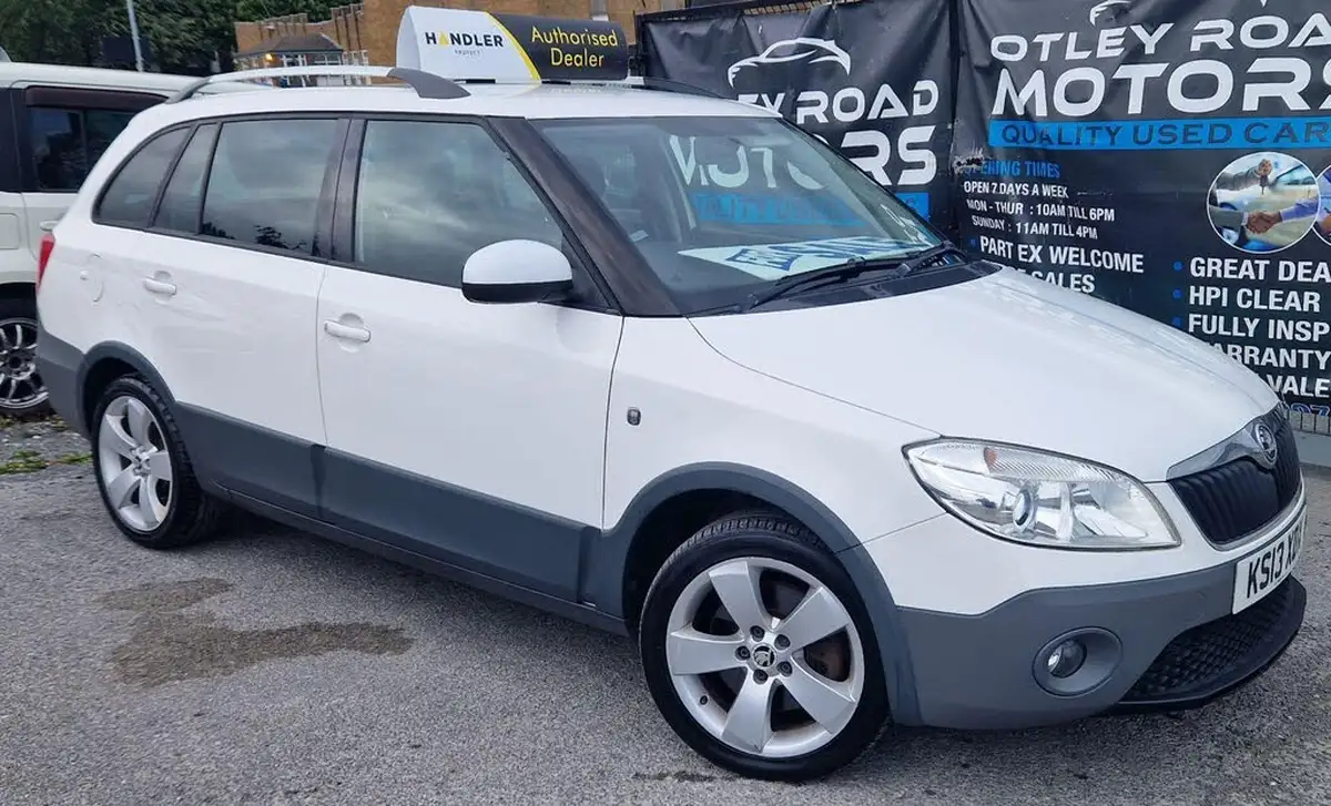 2013-skoda-fabia-16td-scout-big-36