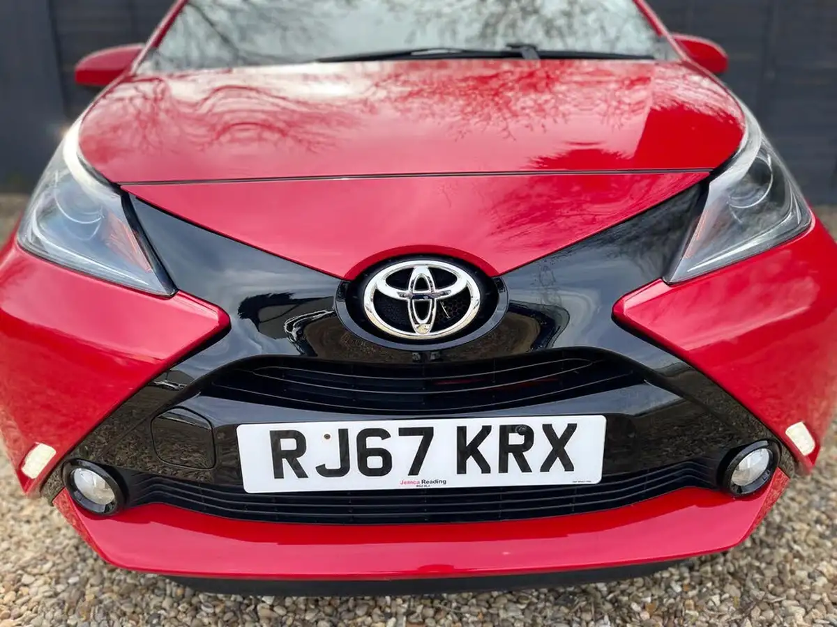 2018-toyota-aygo-10-vvt-i-x-clusiv3-71bhp-big-6