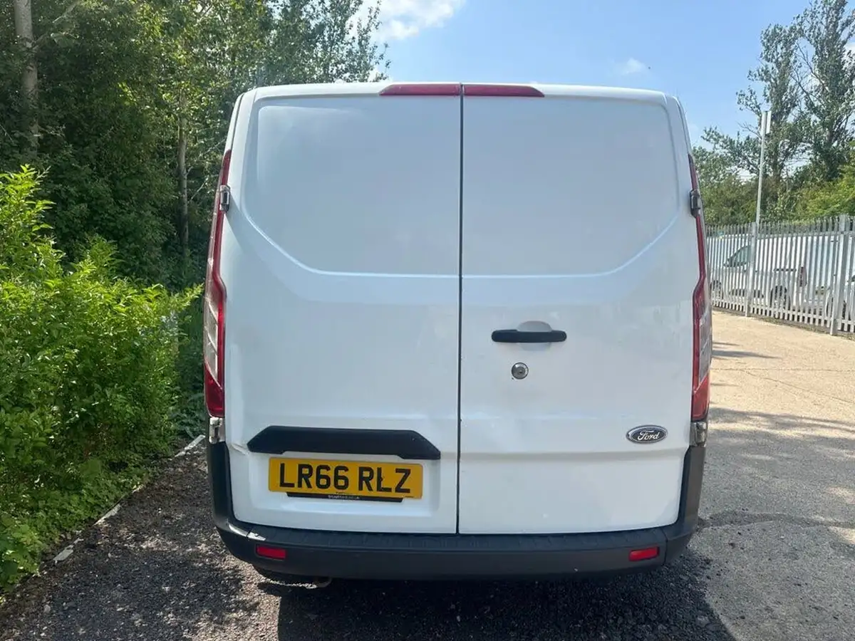 2016-ford-transit-custom-20tdci-270-l1h1-130pseu6-panel-van-big-6