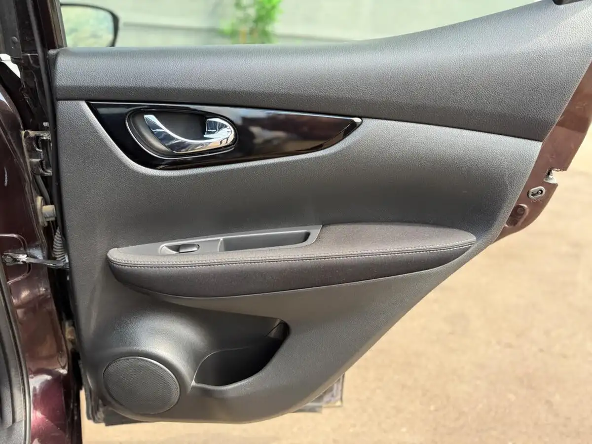 2016-nissan-qashqai-12-n-tec-xtronic-cvt-big-25