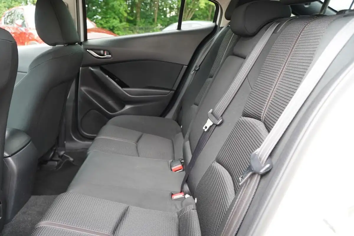 2017-mazda-mazda3-20-se-l-nav-hatchback-5d-big-26