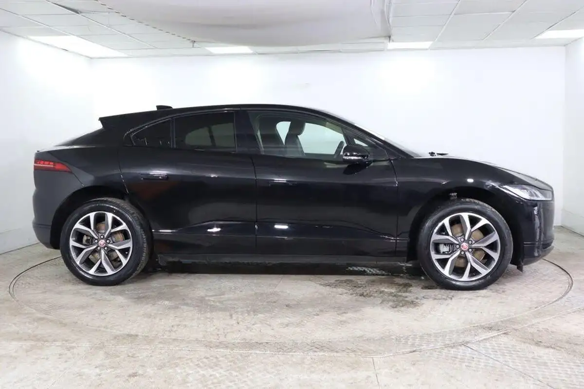 2022-jaguar-i-pace-ev400-hse-black-big-9