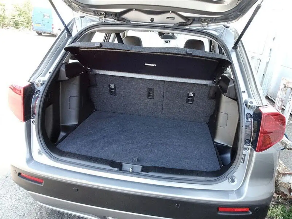 2023-suzuki-vitara-15-sz5-big-17