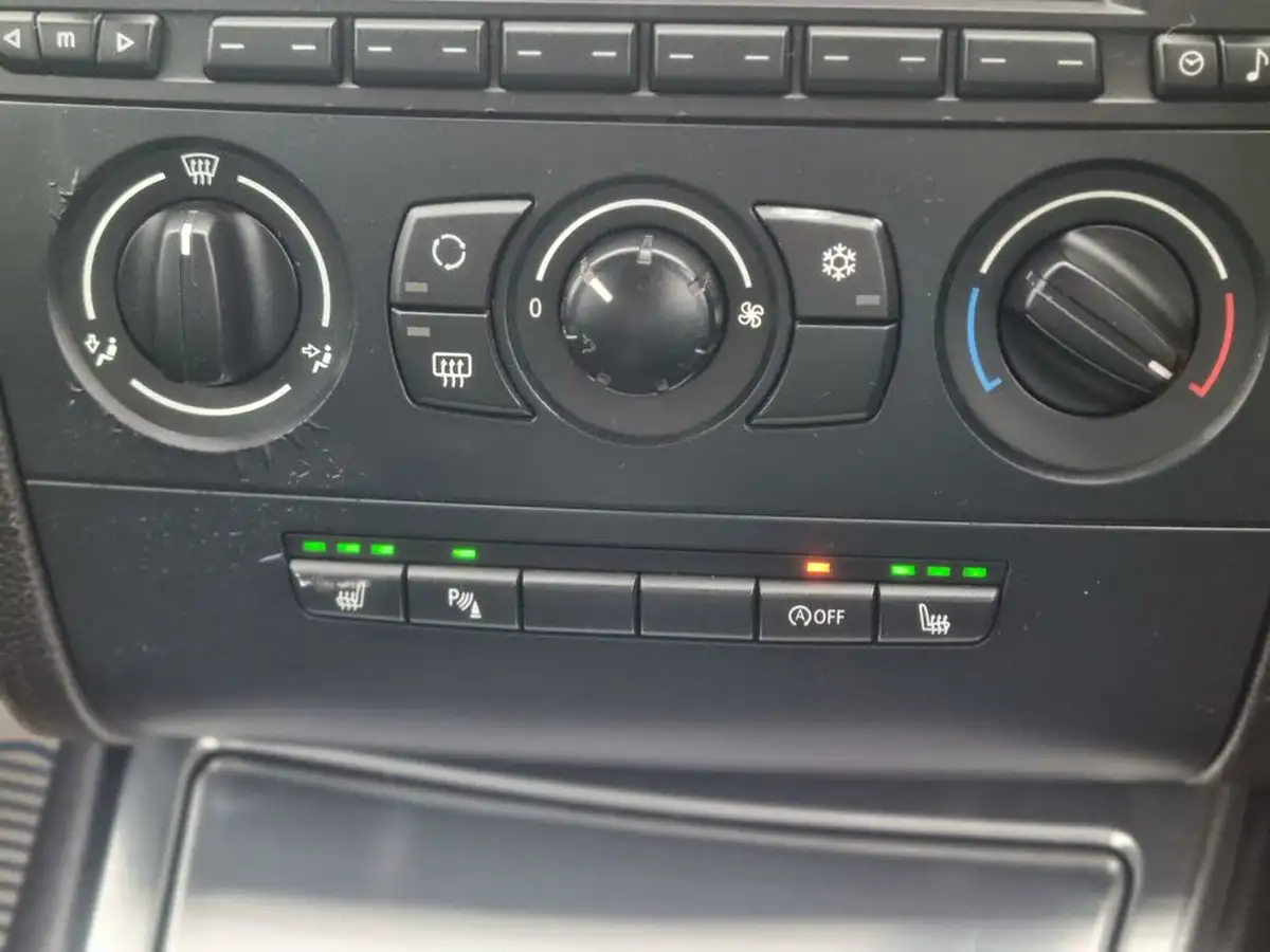 2011-bmw-1-series-20-120i-sport-coupe-auto-big-27