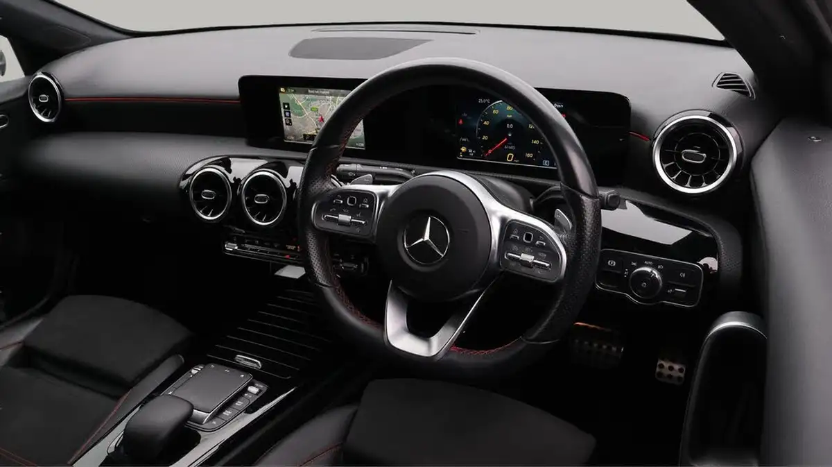 2020-mercedes-benz-a-class-13-a200-amg-line-saloon-4d-7g-dct-big-9