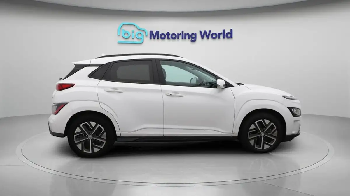 2021-hyundai-kona-e-premium-204ps-64kwh-7kw-obc-big-8