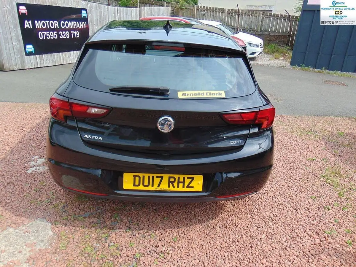 2017-vauxhall-astra-16cdti-sri-nav-136ps-ss-hatchback-big-10