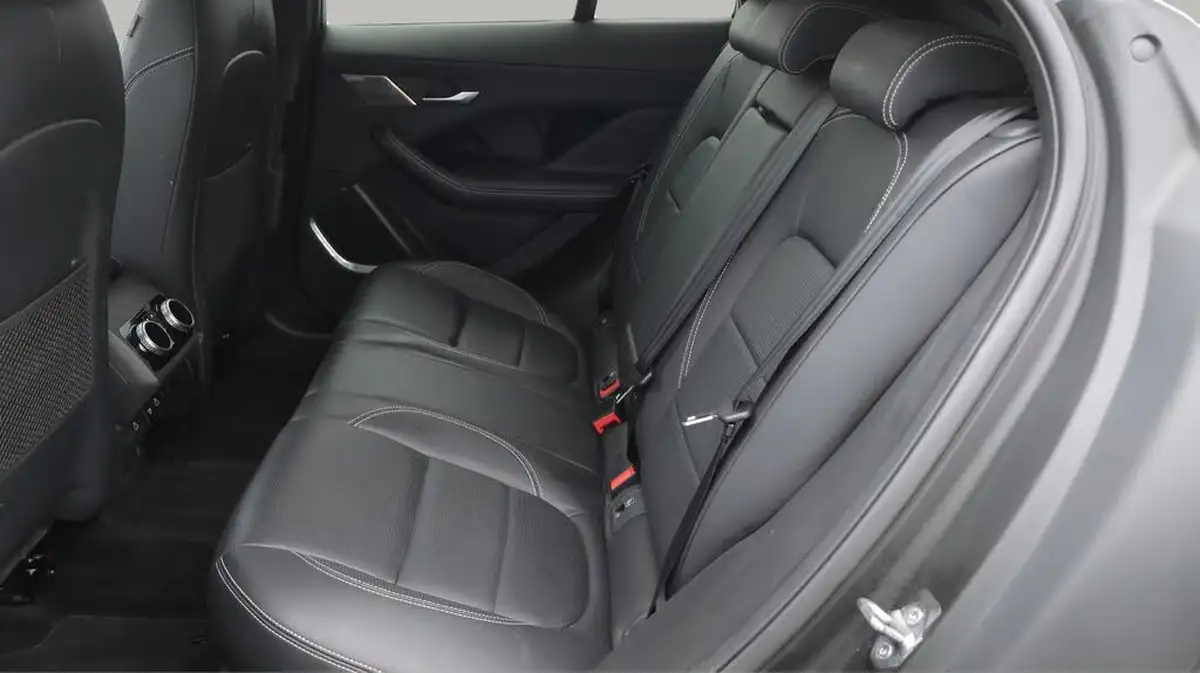 2022-jaguar-i-pace-ev400-hse-black-big-16