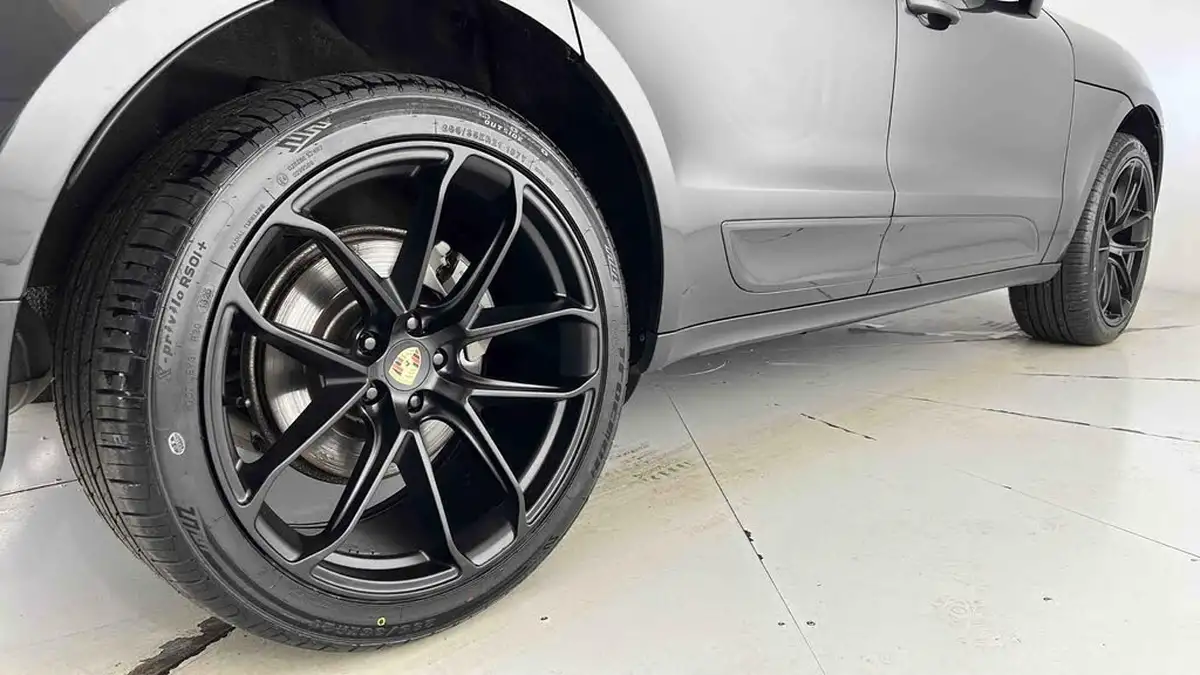 2020-porsche-macan-30-v6-s-big-28