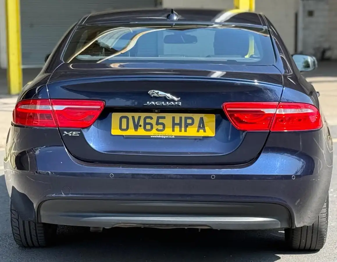 2015-jaguar-xe-20td-r-sport-163ps-auto-big-25