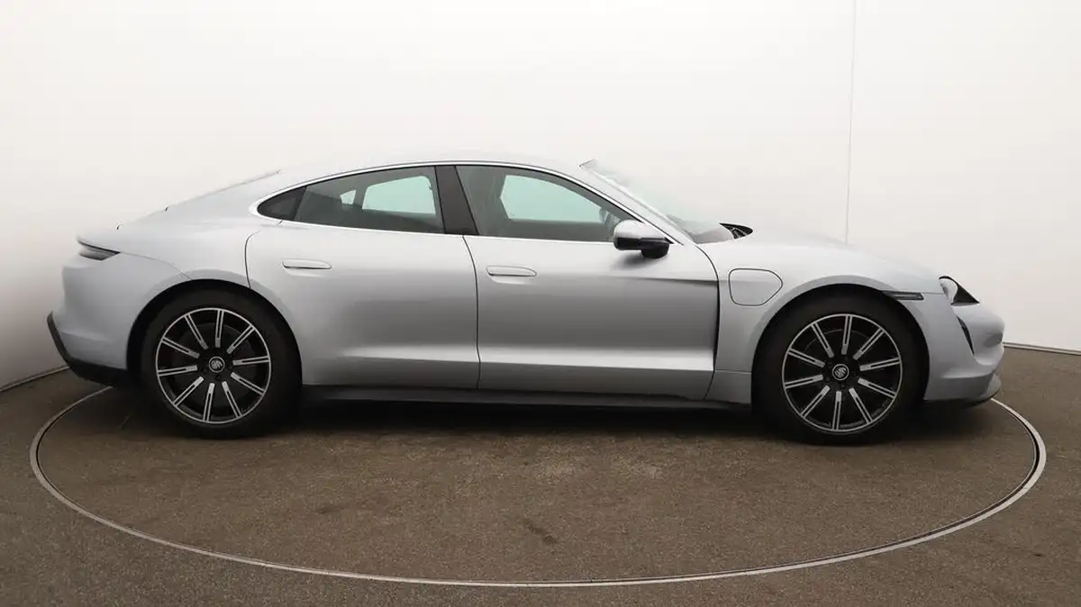 2020-porsche-taycan-e-4s-530ps-big-51