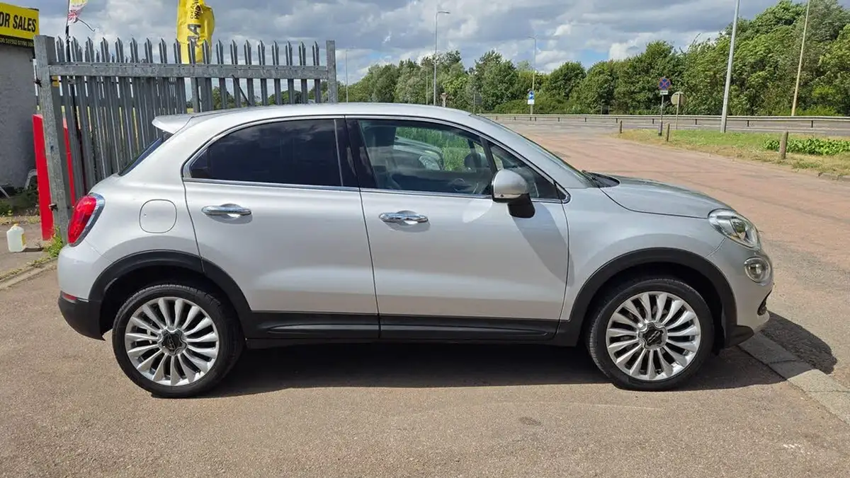 2017-fiat-500x-16-e-torq-lounge-big-8