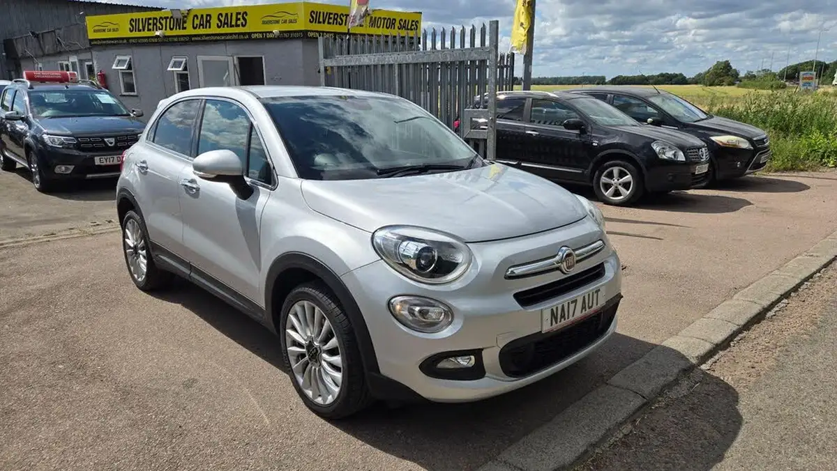 2017-fiat-500x-16-e-torq-lounge-big-36