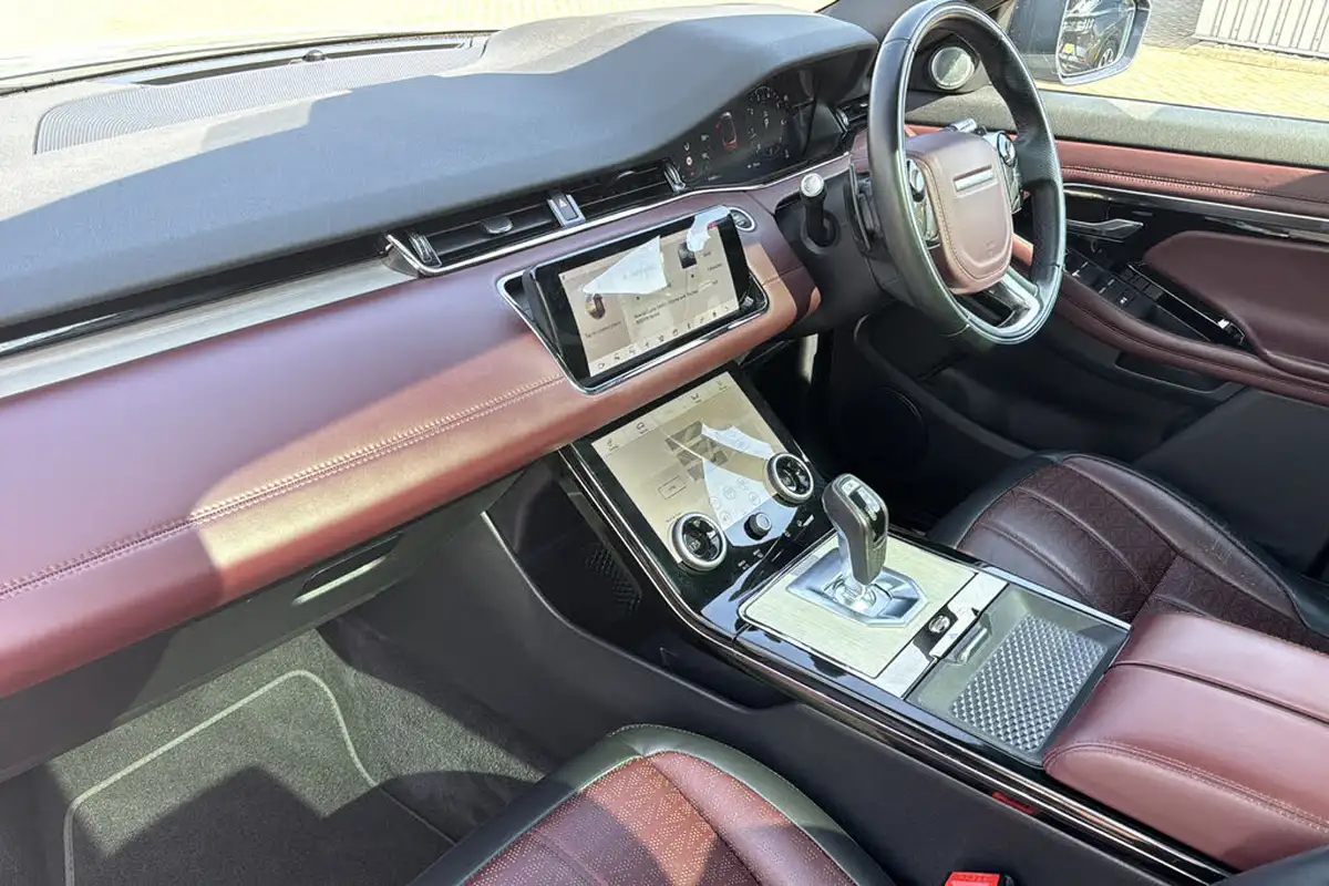 2019-land-rover-range-rover-evoque-20-p250-r-dynamic-hse-big-10