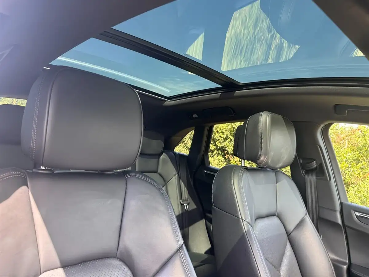2023-porsche-macan-20-big-8
