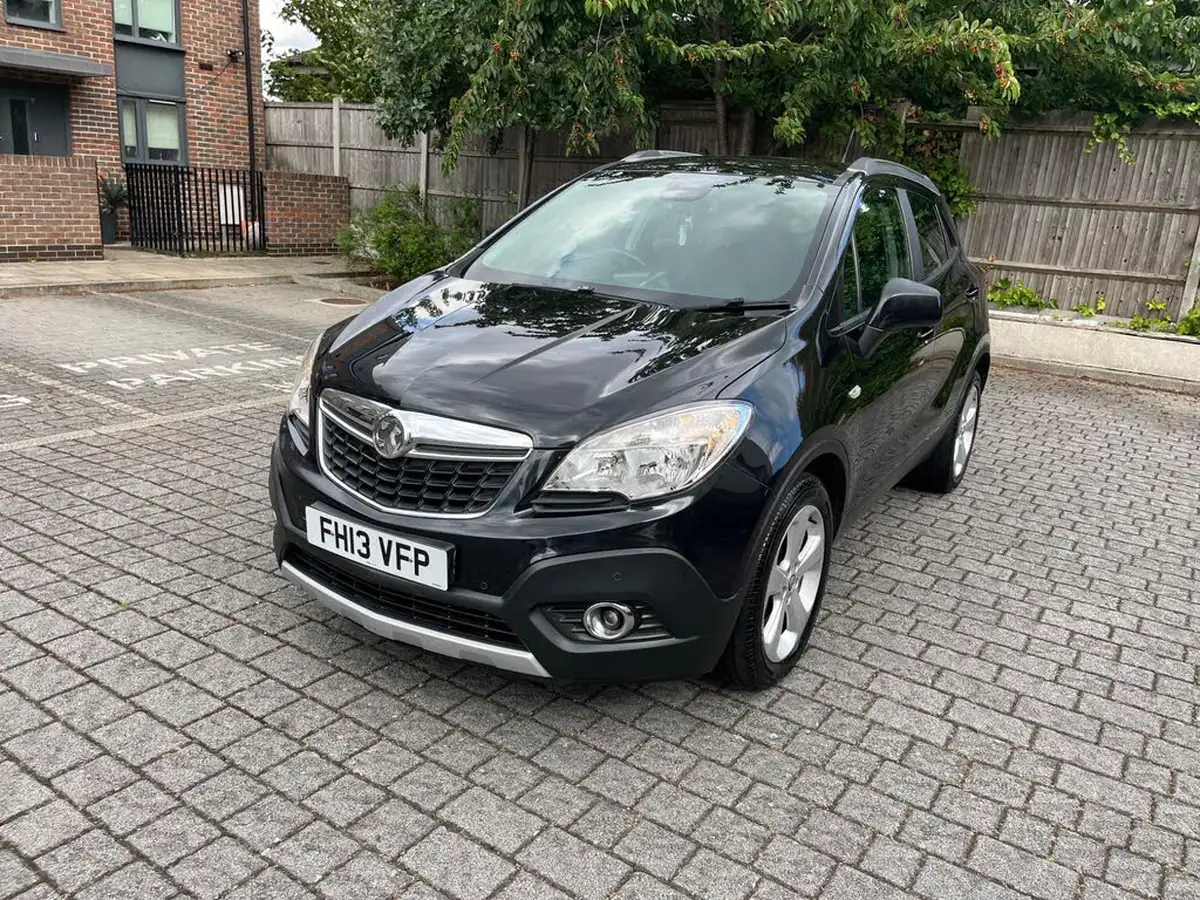 2013-vauxhall-mokka-16-exclusiv-big-3
