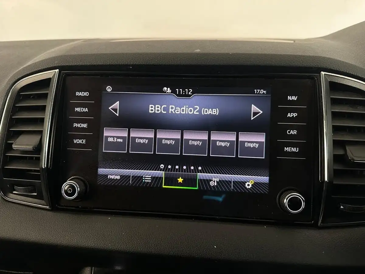 2021-skoda-karoq-15-tsi-se-big-34