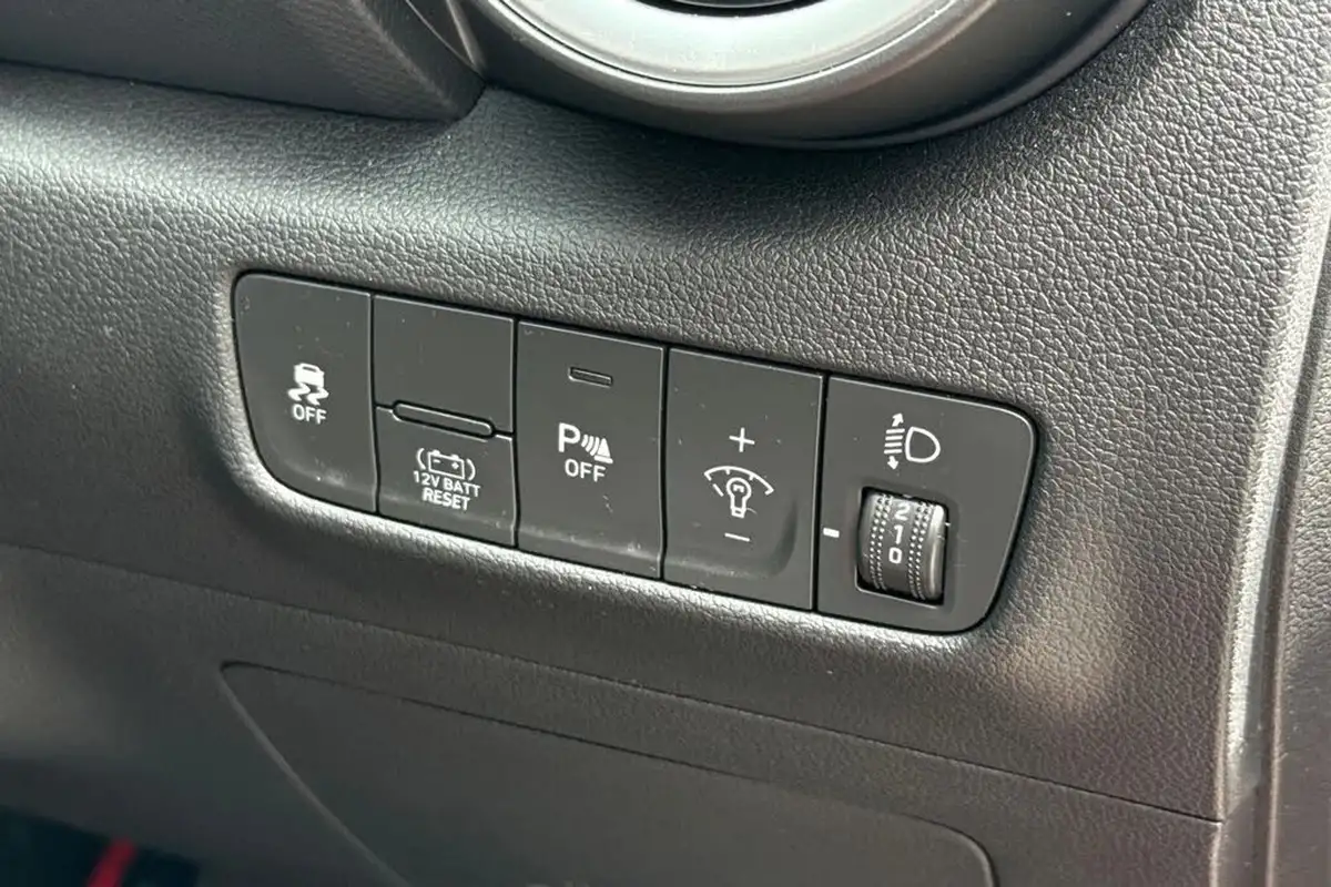 2022-hyundai-kona-16-gdi-se-connect-big-32