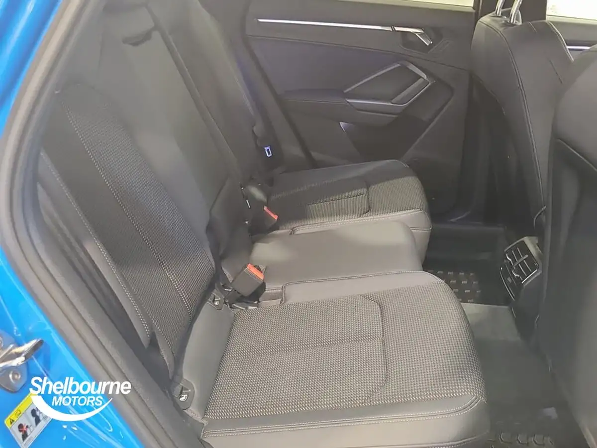 2022-audi-q3-15-35-tfsi-black-edition-codcomfort-sound-pack-station-wagon-big-19