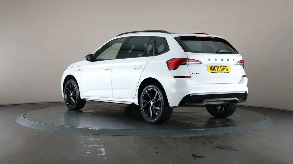 2020-skoda-kamiq-15-tsi-monte-carlo-dsg-big-71