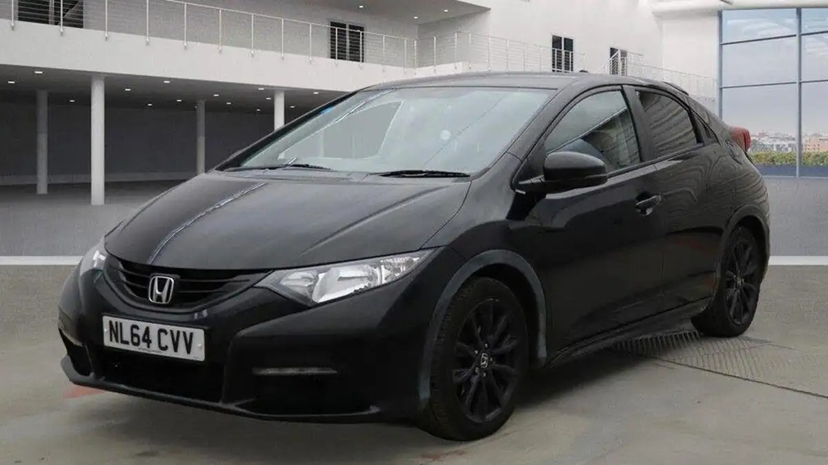 2014-honda-civic-16td-black-edition-hatchback-big-2