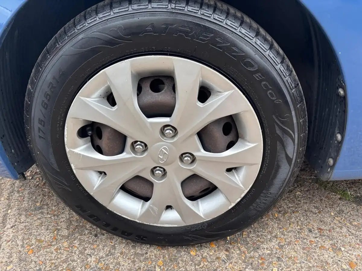 2014-hyundai-i10-10-se-big-9
