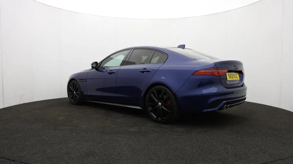 2021-jaguar-xe-20-d200-r-dynamic-black-big-77